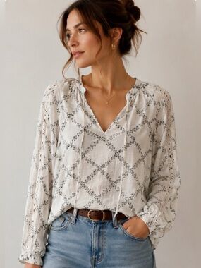 Como Blu Embroidered Boho Peasant Blouse White Gray Lace Trim Long Sleeve Size M